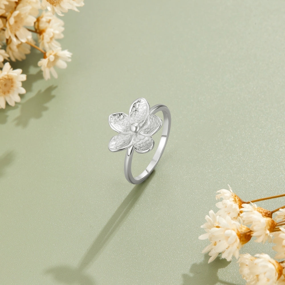 Blooming Silver Flower Ring