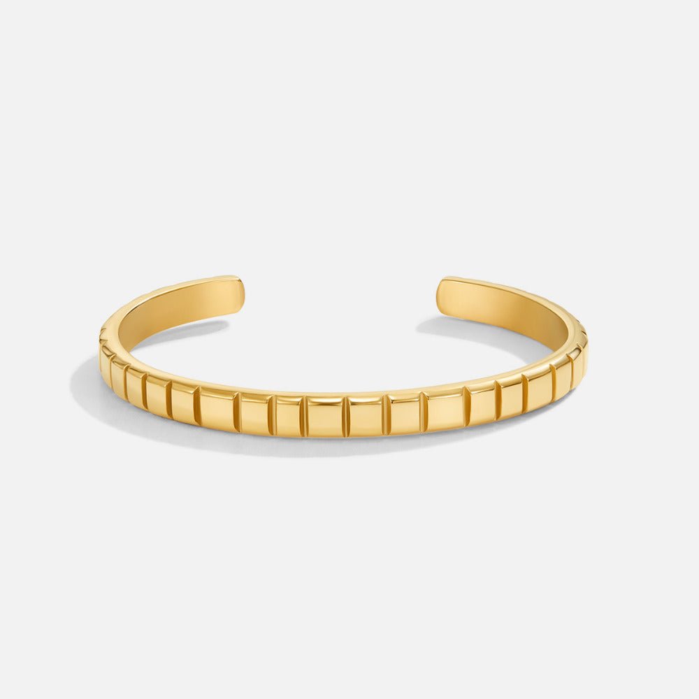 Tasha Ribbed Gold Bangle - Beautiful Earth Boutique