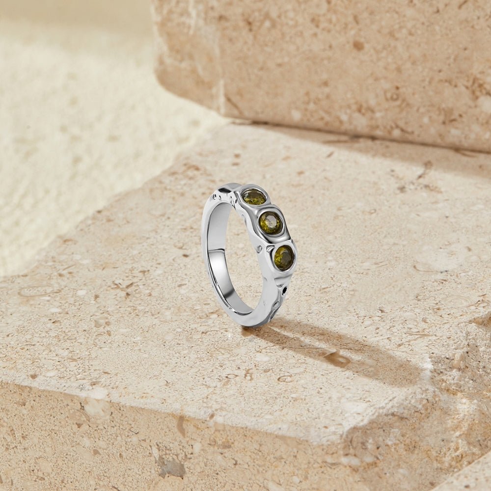 Vintage Peridot Silver Ring - Beautiful Earth Boutique