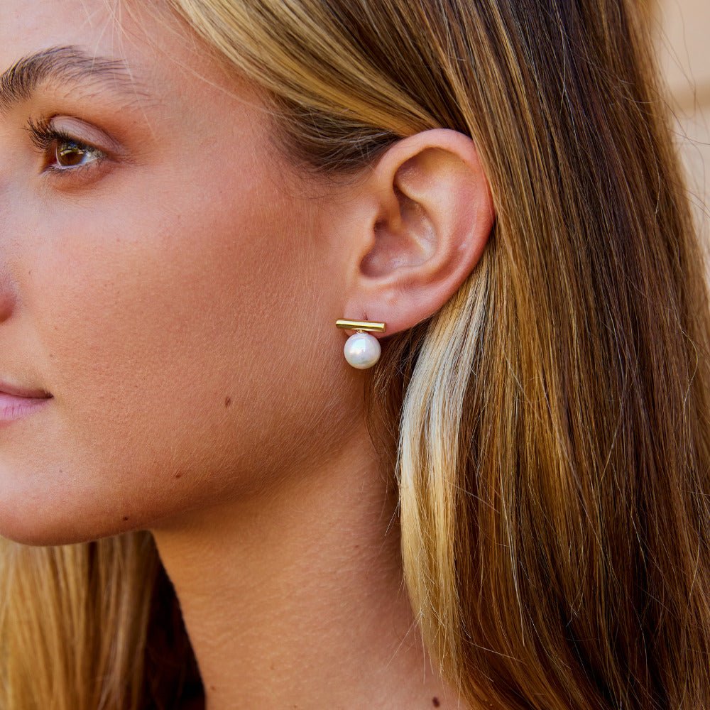 Yuna Pearl Stud Earrings - Beautiful Earth Boutique